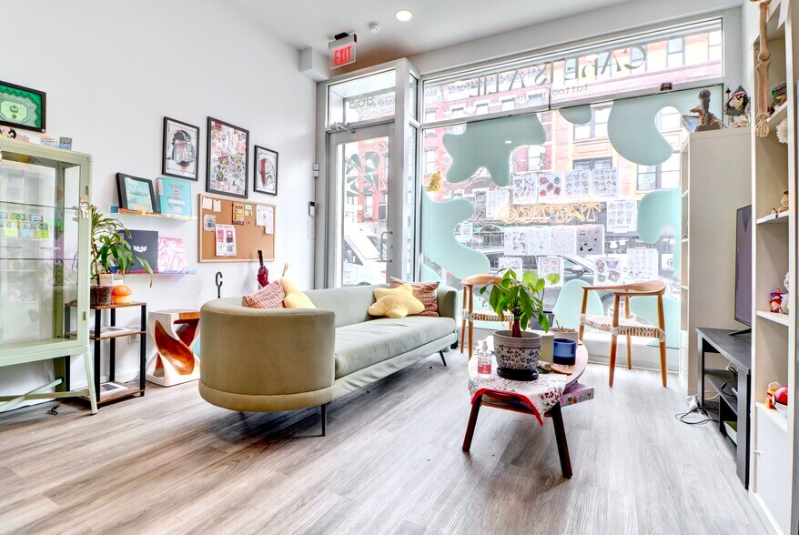 More Photos Of 963 Manhattan Ave, Brooklyn Storefront Retail Residential For Lease
