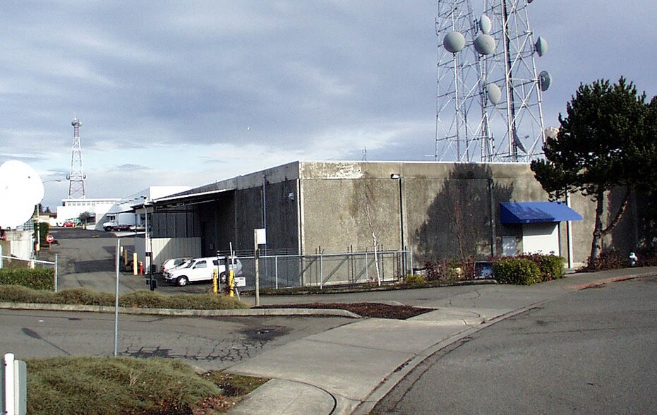 More Photos Of 2316 S State St, Tacoma Flex For Lease