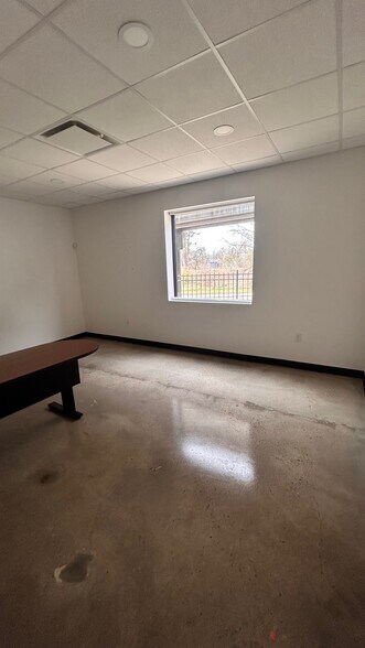 More Photos Of 601 N Shepherd Dr, Houston Flex For Lease