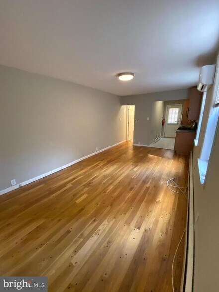 More Photos Of 747 S 2nd St, Philadelphia Apartments For Sale