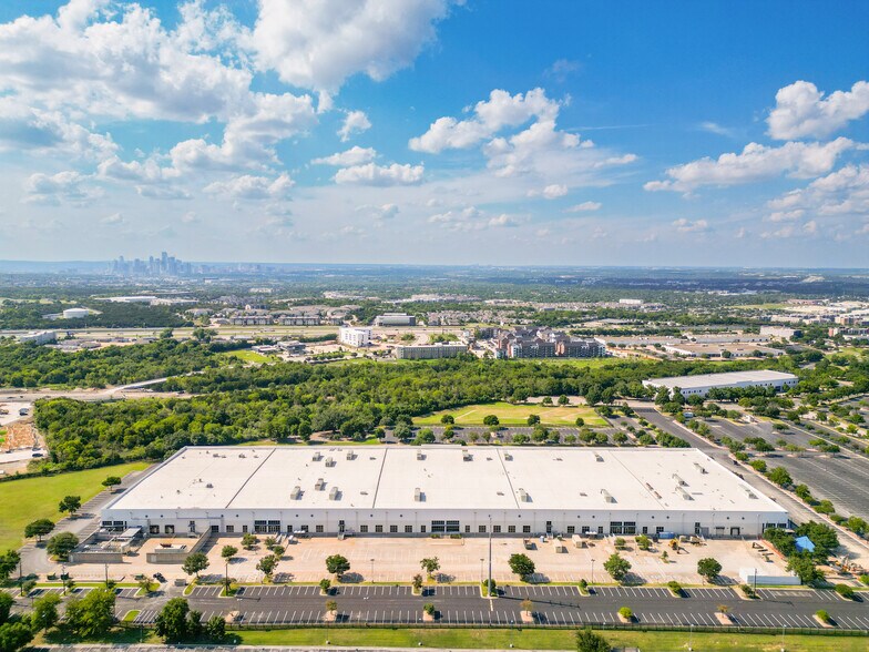 More Photos Of 7301 Metro Center Dr, Austin Flex For Lease