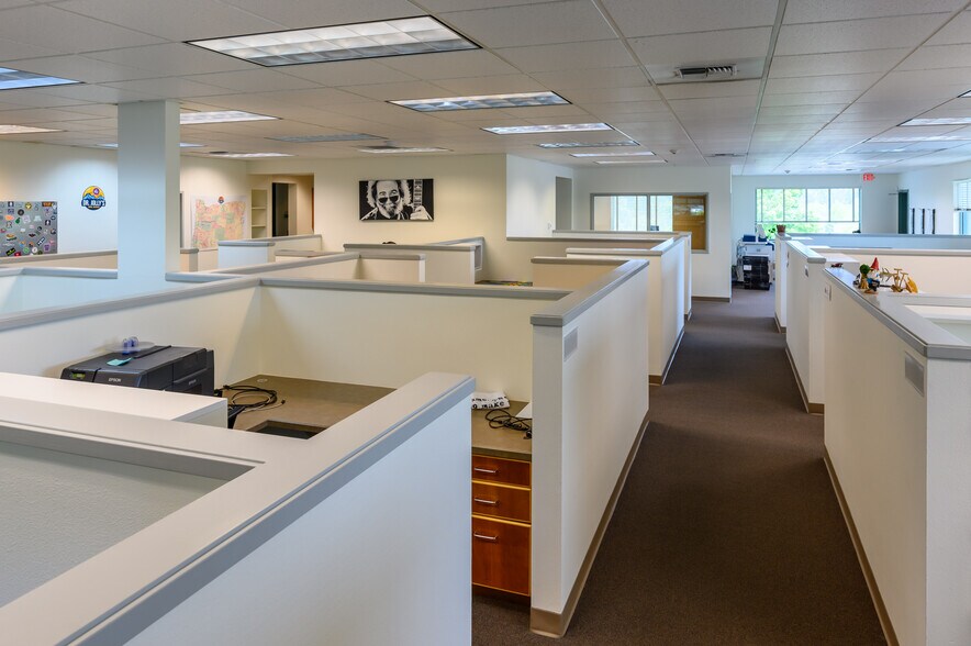 More Photos Of 296 SW Columbia St, Bend Office For Lease