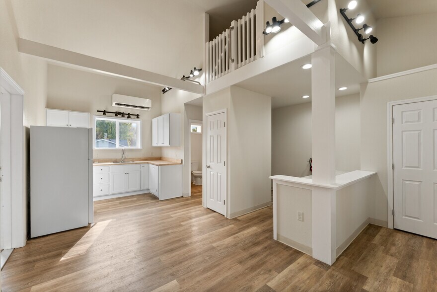 More Photos Of 132 NE Rifle Range St, Roseburg Apartments For Sale