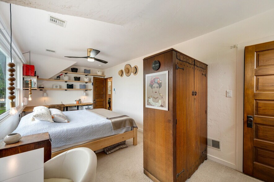 More Photos Of 4113 Main St, Fish Creek Storefront Retail Residential For Sale