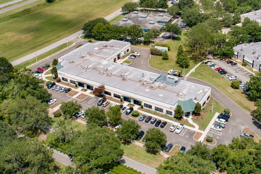 More Photos Of 13859 Progress Blvd, Alachua Office For Lease