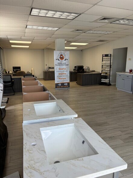More Photos Of 7806 N Orange Blossom Trl, Orlando Contractor Storage Yard For Sale