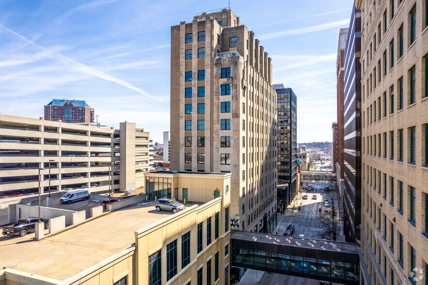 More Photos Of 405 6th Ave, Des Moines Apartments For Lease