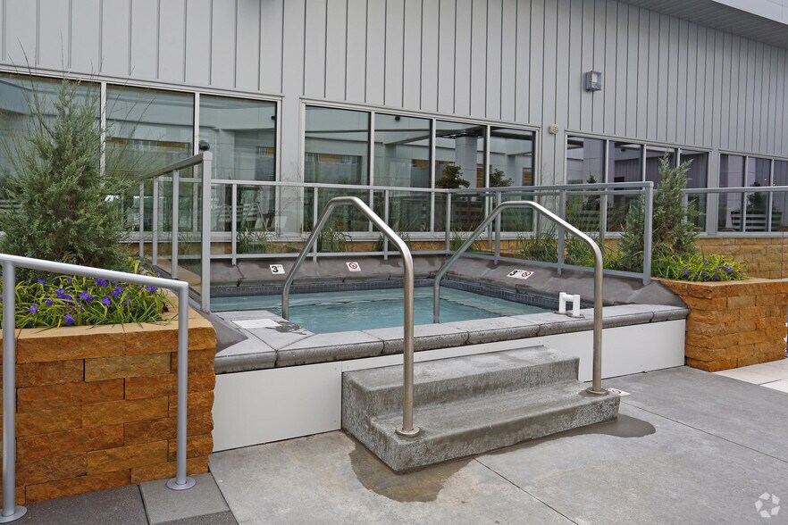 More Photos Of 180 Kellogg Blvd E, Saint Paul Apartments For Lease