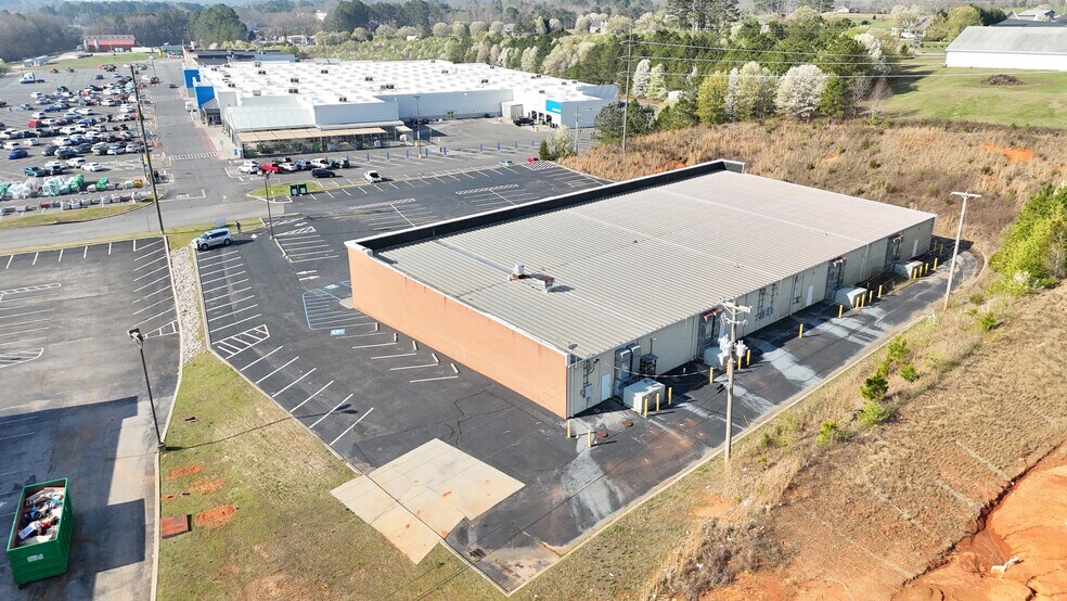 More Photos Of 150 Pearl Dr, LaFayette Restaurant For Lease