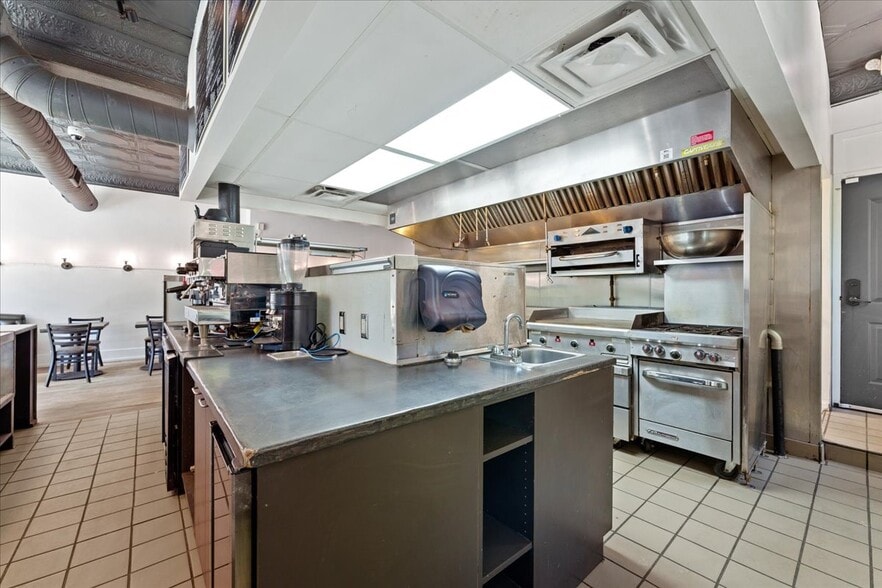 More Photos Of 1500 Race St, Cincinnati Apartments For Lease