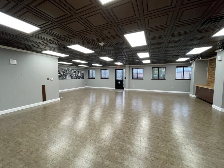 More Photos Of 711 Davis St, Scranton Warehouse For Lease