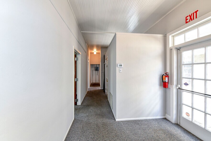 More Photos Of 1200 Jefferson St, Napa Office For Sale