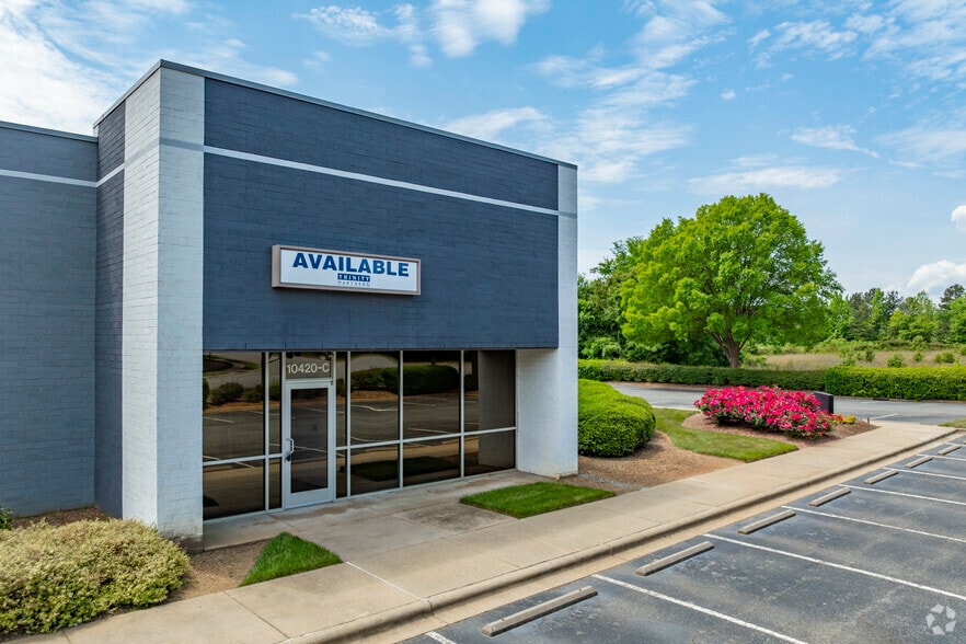 More Photos Of 10420 Harris Oak Blvd, Charlotte Light Distribution For Lease