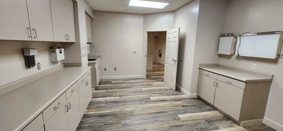 More Photos Of 200 Arh Ln, Low Moor Hospital For Sale