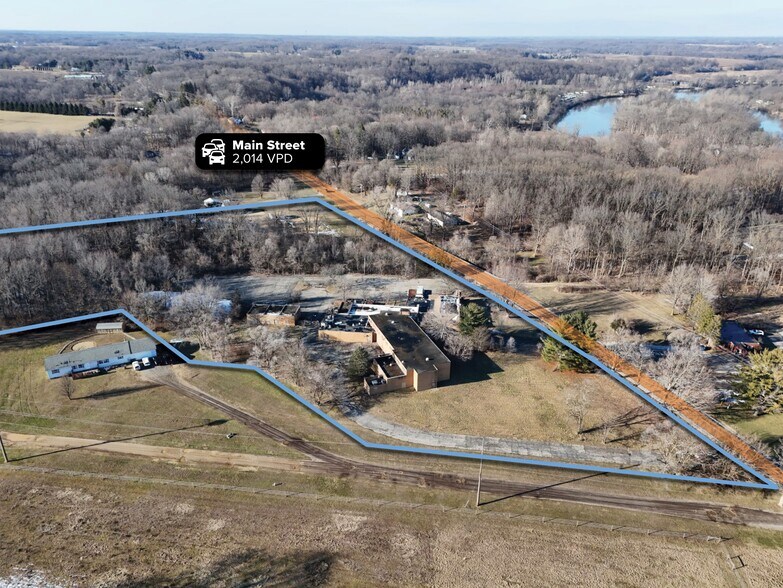 More Photos Of 15198 N Main St, Buchanan Office For Sale