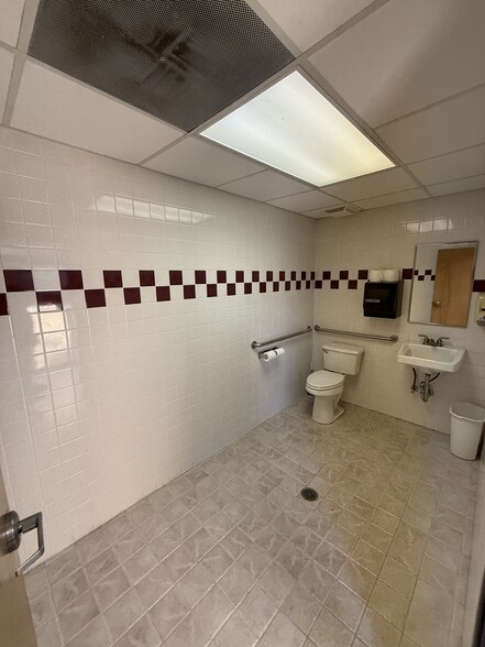 More Photos Of 400 Old Highway 183, Cedar Park Carwash For Sale