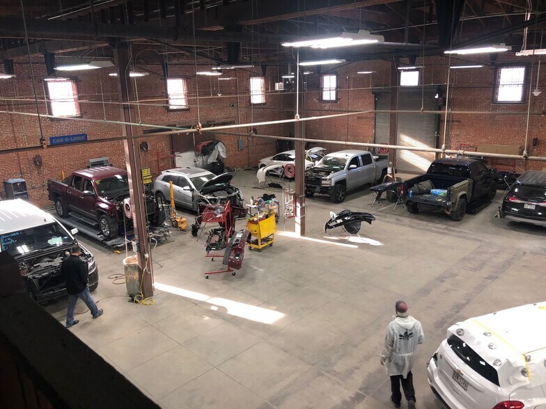 More Photos Of 310 S 9th St, Corsicana Manufacturing For Sale