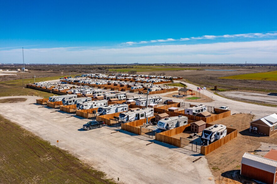 More Photos Of 4706 George Owens Rd, Ponder Trailer Camper Park For Sale