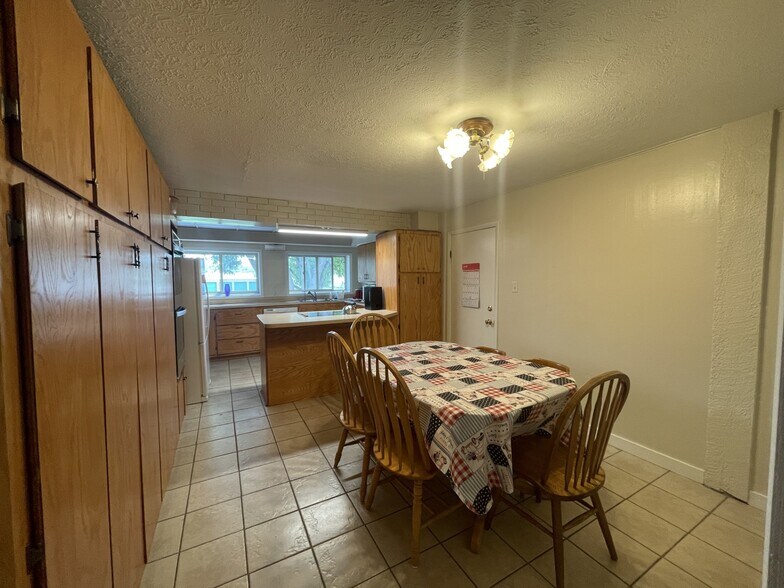 More Photos Of 1730 US Highway 287, Lander Self Storage For Sale