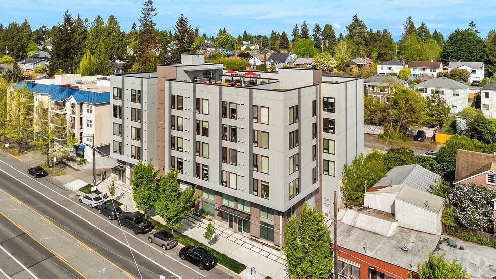 Primary Photo Of 9736 Greenwood Ave N, Seattle Apartments For Sale