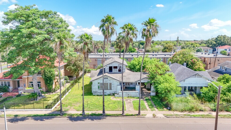 More Photos Of 25 E Elizabeth St, Brownsville Specialty For Sale