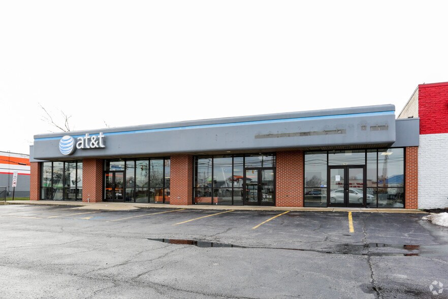 Primary Photo Of 6290-6294 Mayfield Rd, Mayfield Heights Storefront For Lease
