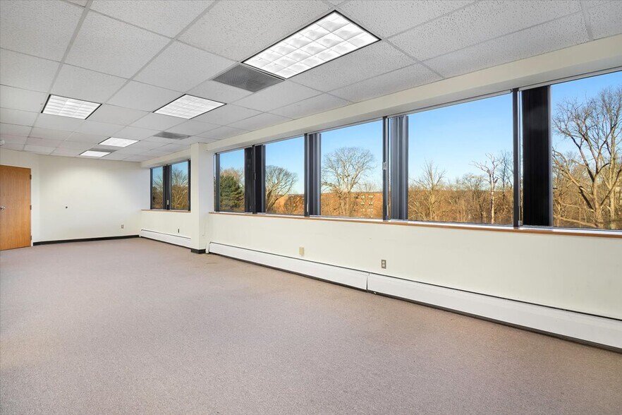 More Photos Of 140 Littleton Rd, Parsippany Office For Lease