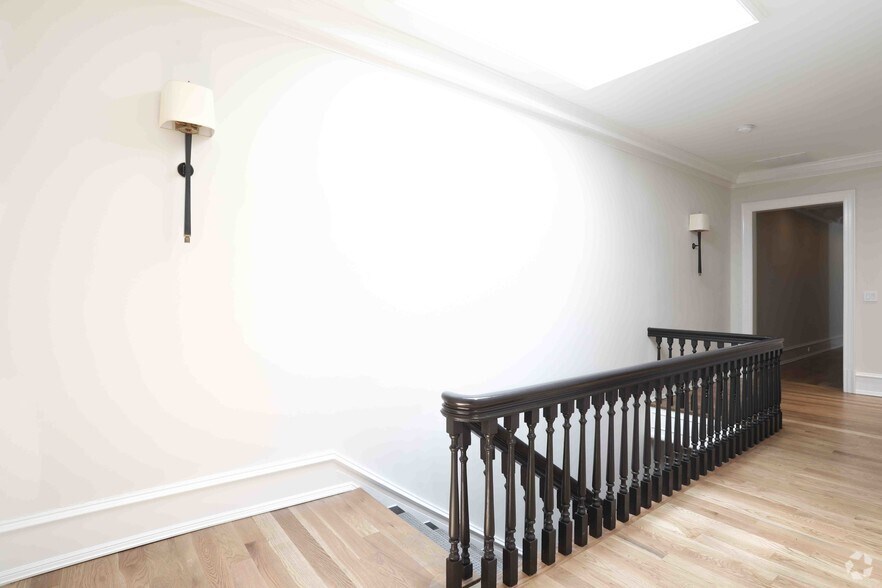 More Photos Of 2230 Massachusetts Ave NW, Washington Office For Sale