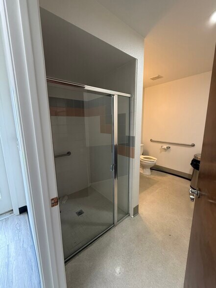 More Photos Of 1481 Live Oak Blvd, Yuba City Medical For Lease