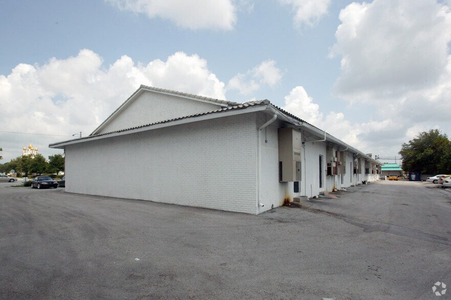 More Photos Of 9001-9099 4th St N, Saint Petersburg Freestanding For Lease