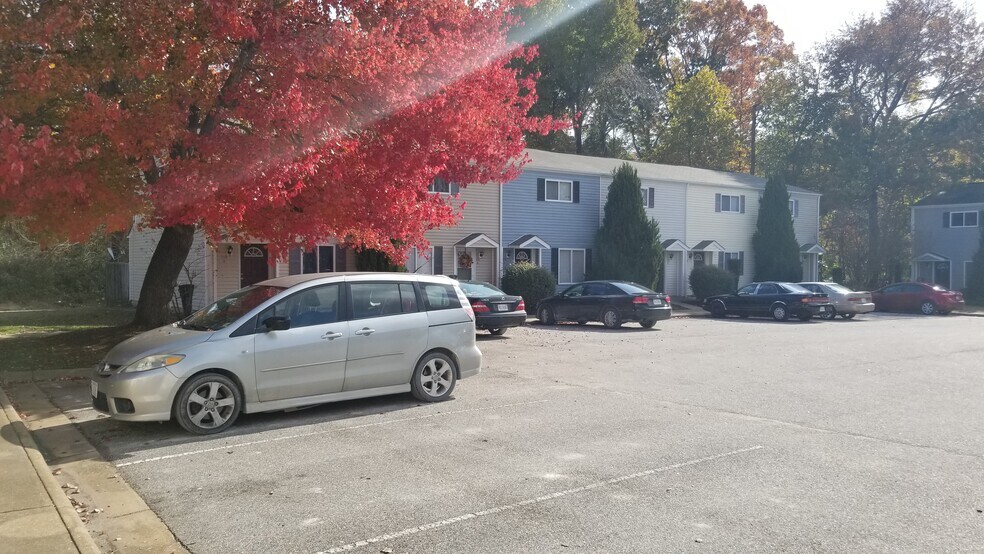 More Photos Of 156 Delmar Ln, Newport News Apartments For Sale