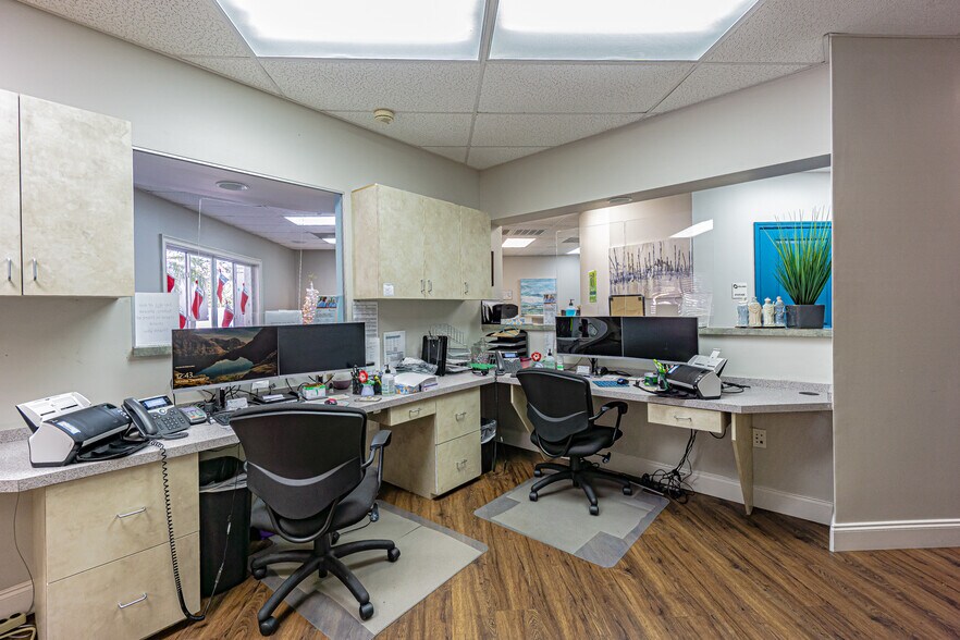 More Photos Of 6502 Gunn Hwy, Tampa Medical For Sale