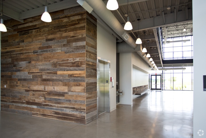 More Photos Of 1 Edison Dr, Alpharetta Unknown For Lease