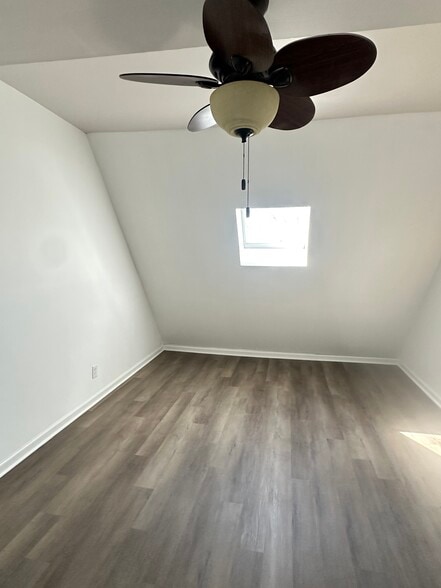 More Photos Of 13130 W Access, Grandview Freestanding For Sale