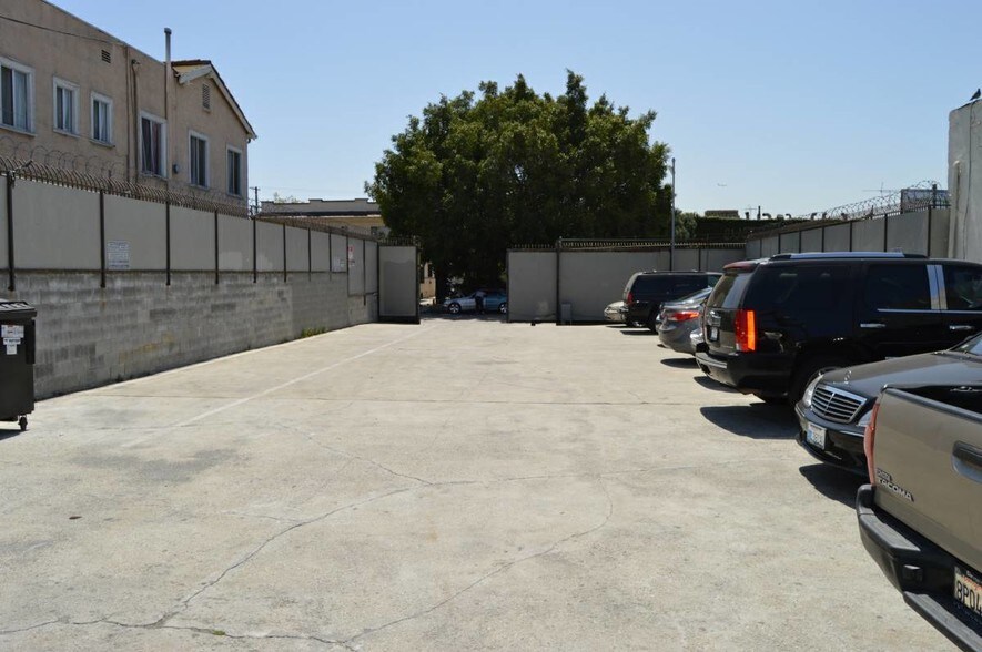 More Photos Of 4120-4128 S Broadway Ave, Los Angeles Storefront For Lease