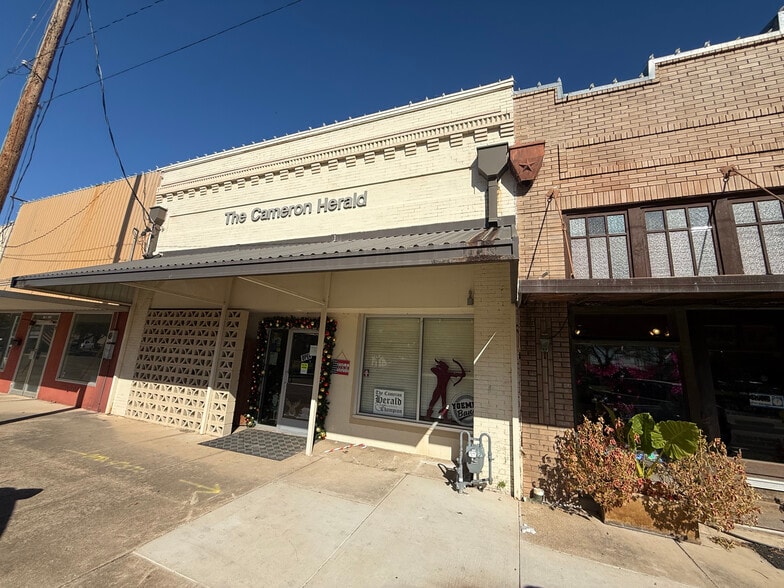 More Photos Of 108 E 1st St, Cameron General Retail For Sale