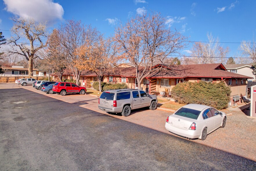 More Photos Of 1115 Carr St, Lakewood Apartments For Sale