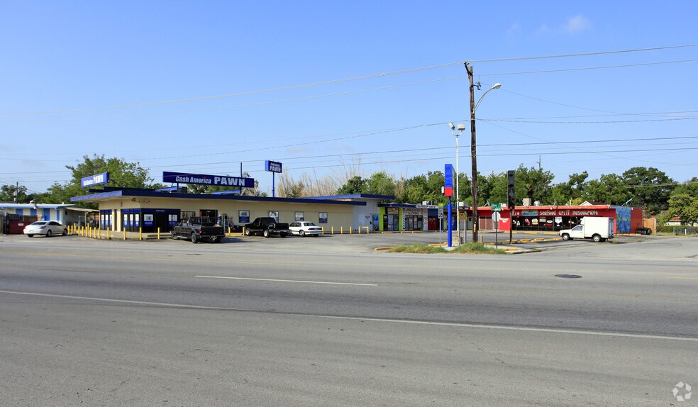 More Photos Of 5300-5314 Telephone Rd, Houston General Retail For Lease