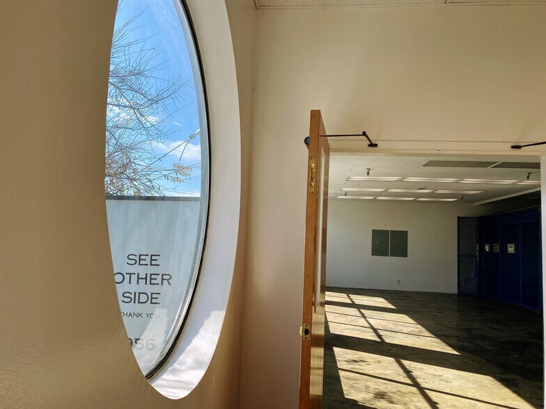 More Photos Of 956 Folsom St, San Francisco Manufacturing For Sale