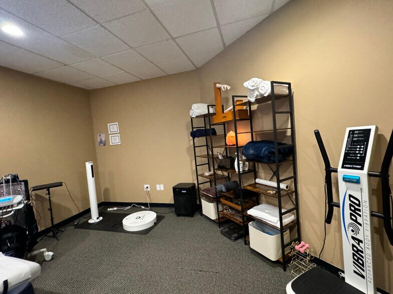 More Photos Of 351-361 W Main St, Leola General Retail For Lease