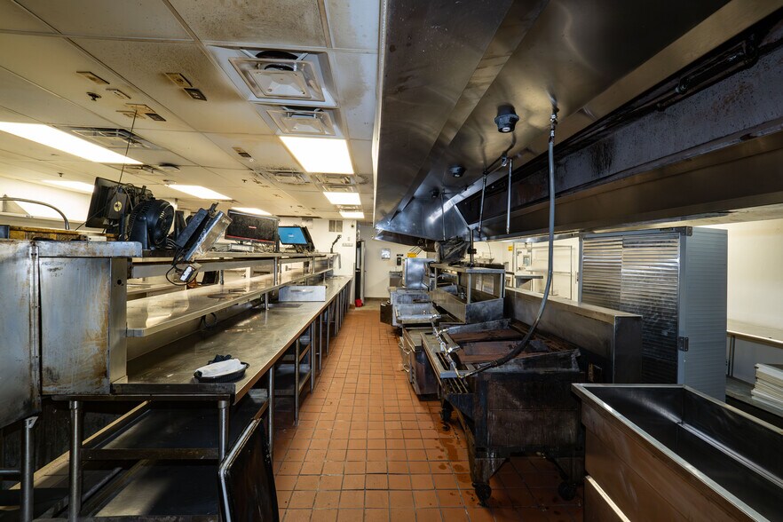 More Photos Of 6357 I 55 N, Jackson Restaurant For Lease