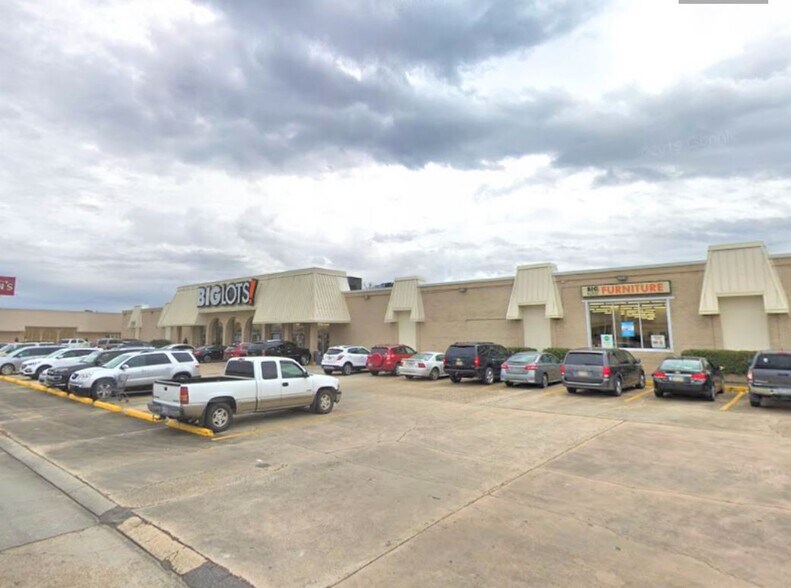 More Photos Of 104 Armour Dr, Houma Freestanding For Lease