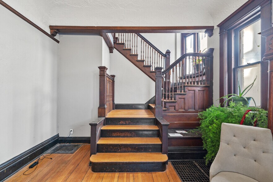 More Photos Of 3826 Warwick Blvd, Kansas City Apartments For Sale