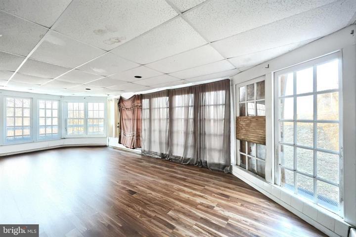 More Photos Of 1678 Prayer Mission Rd, Windsor Light Manufacturing For Sale