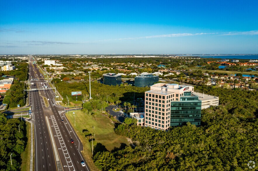 More Photos Of 1901 Ulmerton Rd, Clearwater Office Residential For Lease