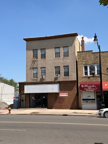 Primary Photo Of 126 Washington Ave, Belleville Storefront Retail Residential For Lease