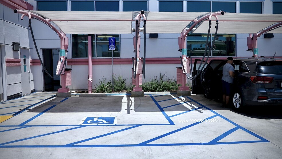 More Photos Of 4119 E Compton Blvd, Compton Carwash For Sale