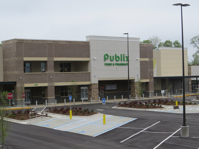 Primary Photo Of 401 Gainesville Hwy, Winder Supermarket For Lease