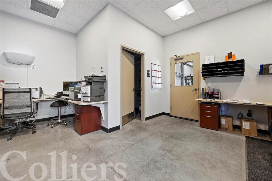 More Photos Of 2032 Highland Ave E, Twin Falls Warehouse For Lease