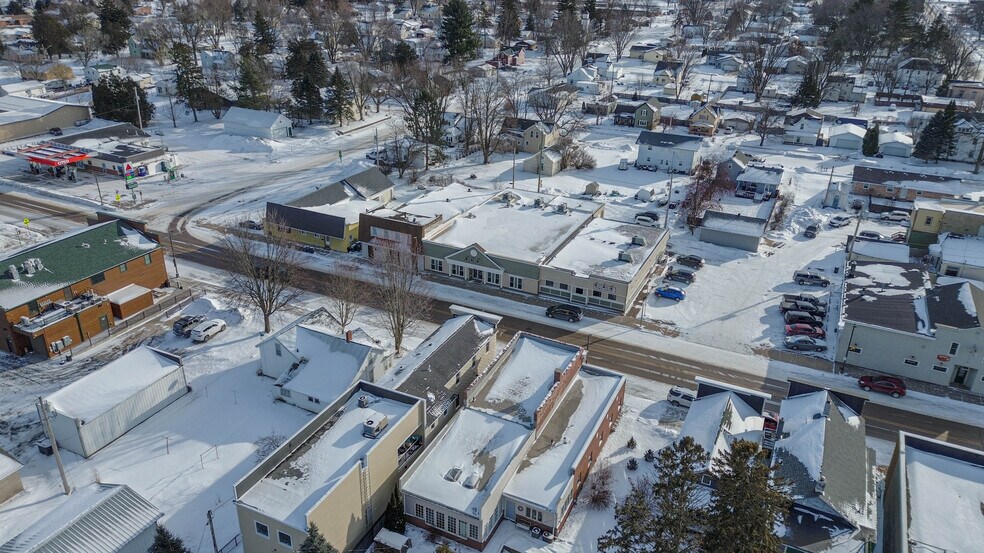 More Photos Of 122 E Lincoln Ave, Fall Creek Office For Sale